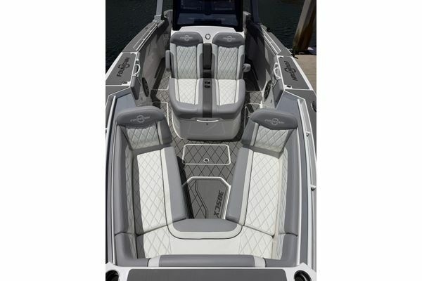38ft Fountain Yacht For Sale