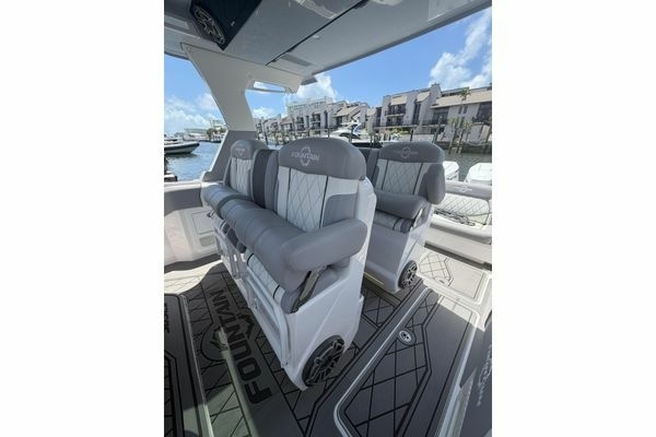 38ft Fountain Yacht For Sale