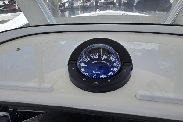 FREE FALLIN 28ft Regulator Yacht For Sale
