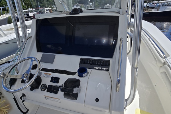 FREE FALLIN 28ft Regulator Yacht For Sale