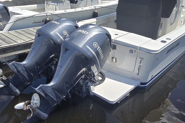 FREE FALLIN 28ft Regulator Yacht For Sale