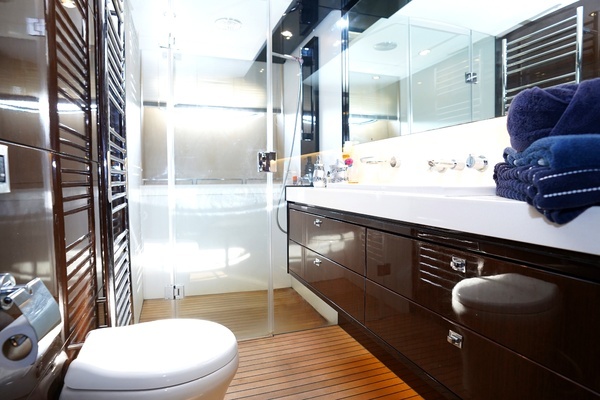 Princess V72 Yacht For Sale