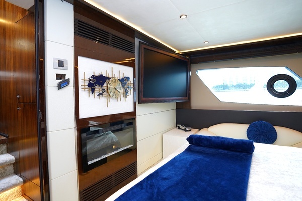 Princess V72 Yacht For Sale