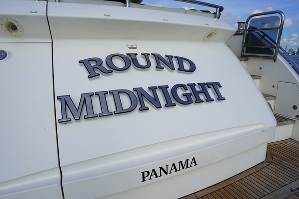 Princess V72 Yacht For Sale