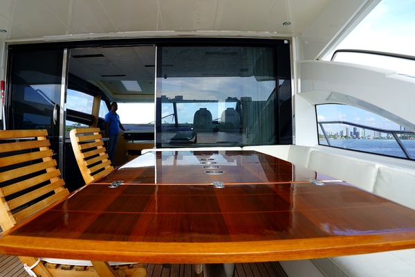 ROUND MIDNIGHT 72ft Princess Yacht For Sale