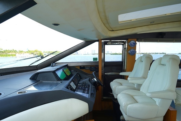 Princess V72 Yacht For Sale