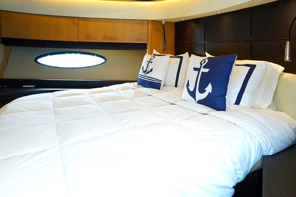 ROUND MIDNIGHT 72ft Princess Yacht For Sale