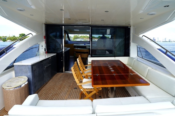 2013 Princess 72