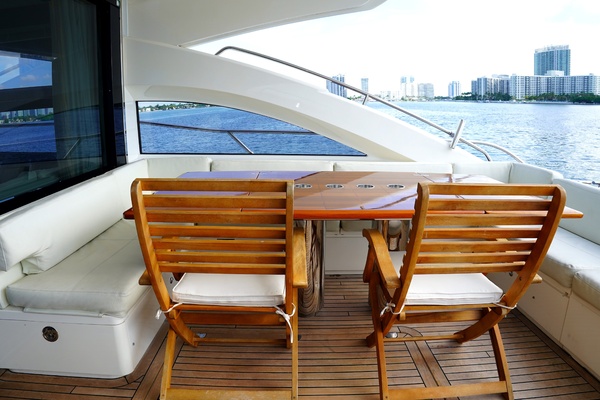 ROUND MIDNIGHT 72ft Princess Yacht For Sale