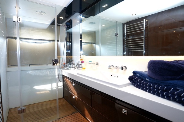 Princess V72 Yacht For Sale