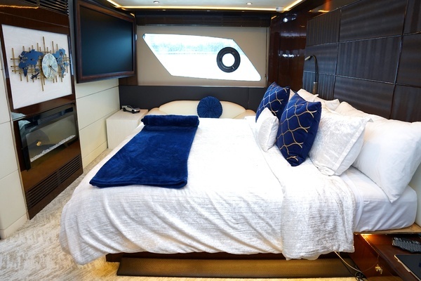 Princess V72 Yacht For Sale