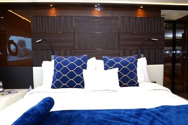 Princess V72 Yacht For Sale