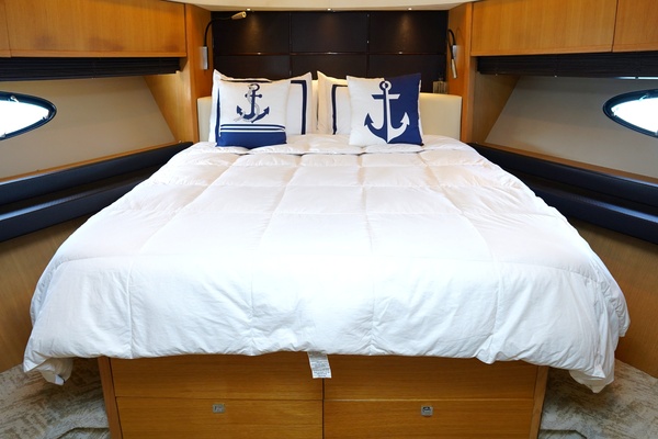 ROUND MIDNIGHT 72ft Princess Yacht For Sale