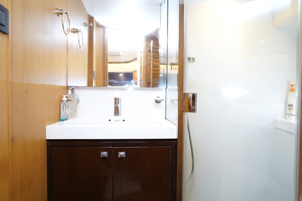 ROUND MIDNIGHT 72ft Princess Yacht For Sale