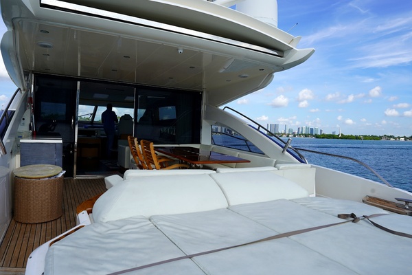 ROUND MIDNIGHT 72ft Princess Yacht For Sale