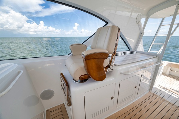 Poco a Poco 45ft Hatteras Yacht For Sale