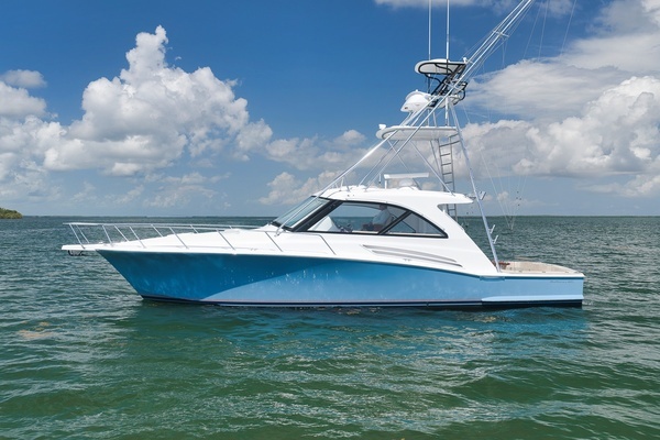 2023 Hatteras 45