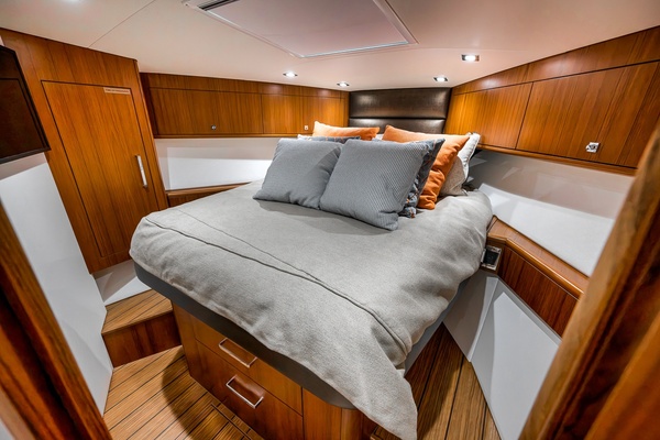 Poco a Poco 45ft Hatteras Yacht For Sale