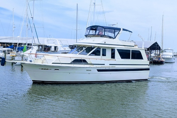 Photo of the 1987 Chris-Craft 