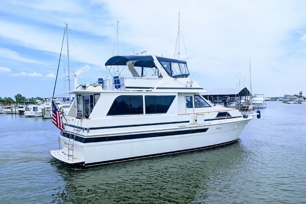 Photo of the 1987 Chris-Craft 