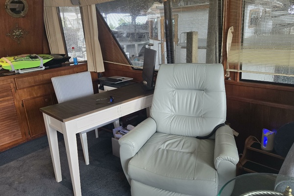 50ft Chris Craft Yacht For Sale