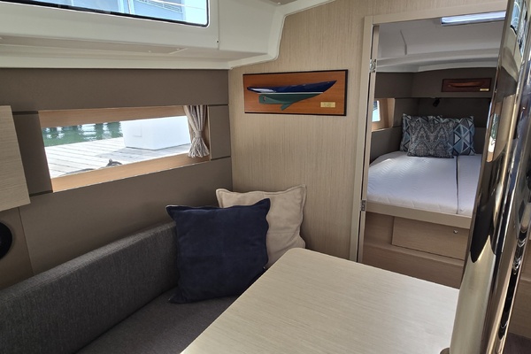 SUMMERPLACE 38ft Beneteau Yacht For Sale