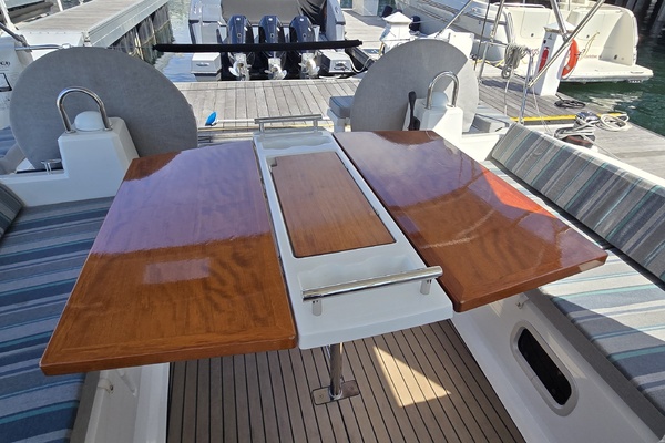 SUMMERPLACE 38ft Beneteau Yacht For Sale