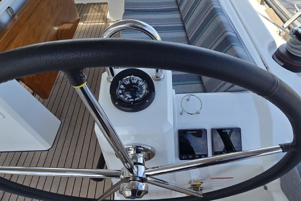 SUMMERPLACE 38ft Beneteau Yacht For Sale
