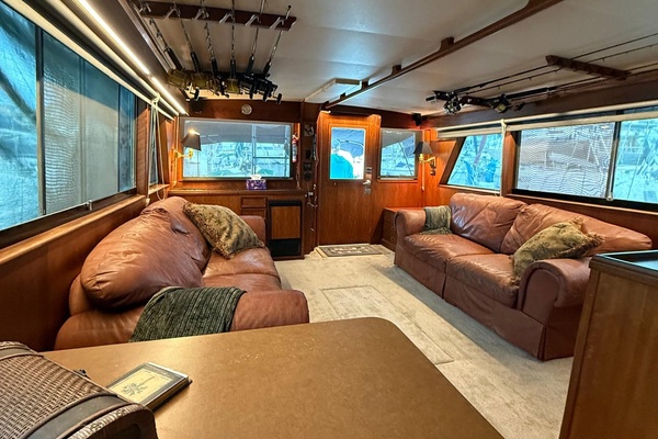 KNOCK ON WOOD 53ft Hatteras Yacht For Sale