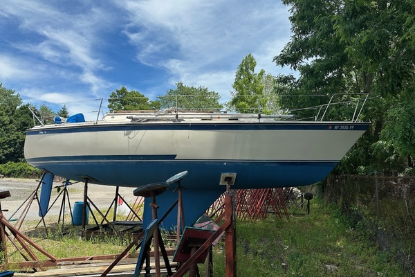 30ft O Day Yacht For Sale