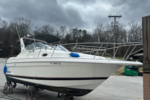 28ft Wellcraft Yacht For Sale