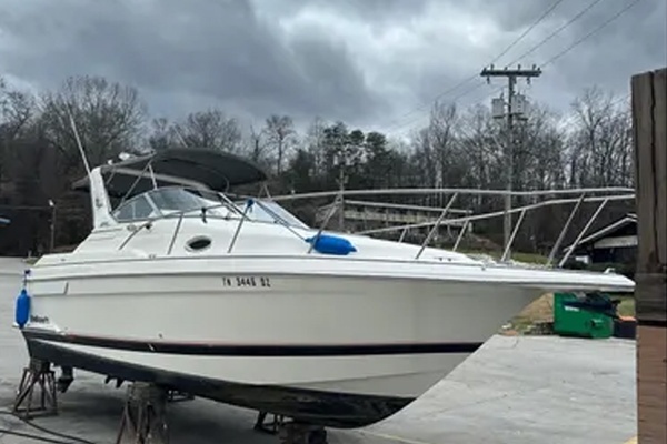 Photo of the 1999 Wellcraft 2800 Martinique