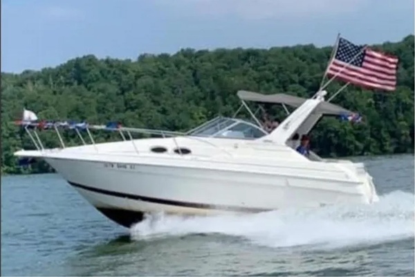 Photo of the 1999 Wellcraft 2800 Martinique