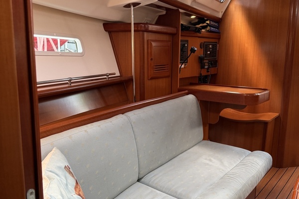 Lone Spar 36ft Beneteau Yacht For Sale