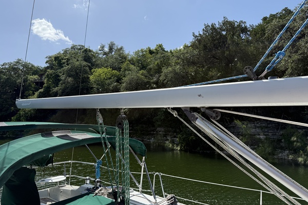 Lone Spar 36ft Beneteau Yacht For Sale