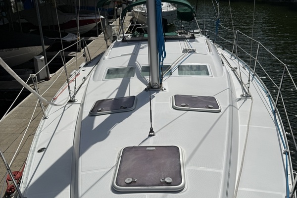 Lone Spar 36ft Beneteau Yacht For Sale