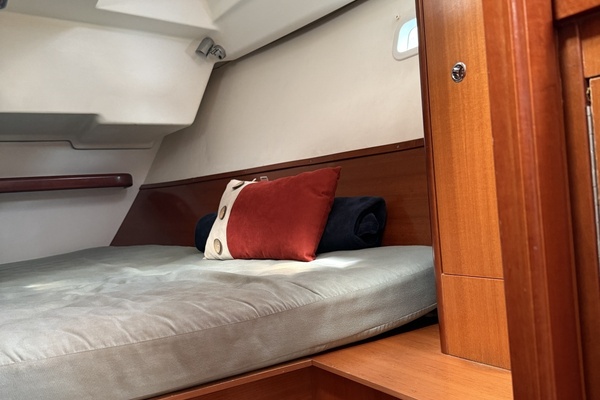 Lone Spar 36ft Beneteau Yacht For Sale