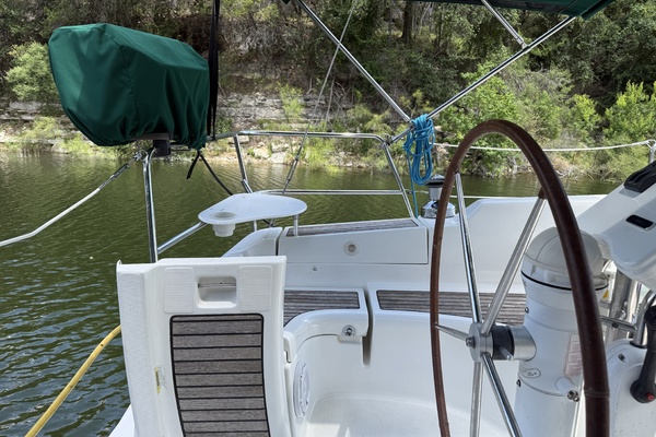 Lone Spar 36ft Beneteau Yacht For Sale