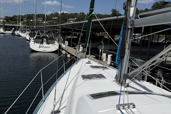 Lone Spar 36ft Beneteau Yacht For Sale