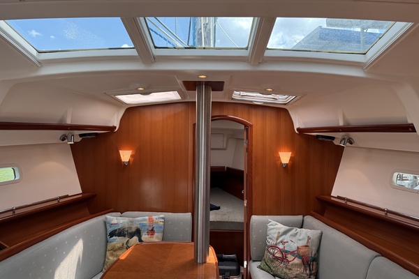 Lone Spar 36ft Beneteau Yacht For Sale