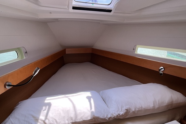 41ft Jeanneau Yacht For Sale