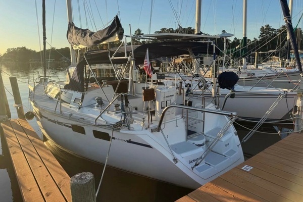 38-ft-Hunter-1990--Skadi Marathon Florida United States  yacht for sale