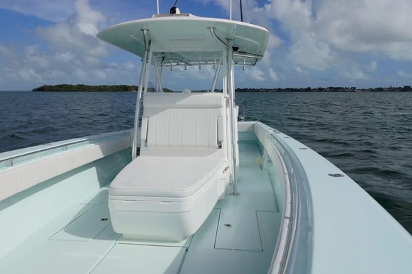 39ft Contender Yacht For Sale
