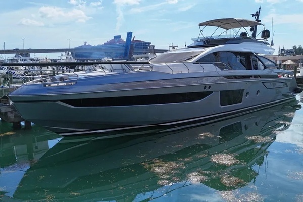 Azimut  Yacht For Sale