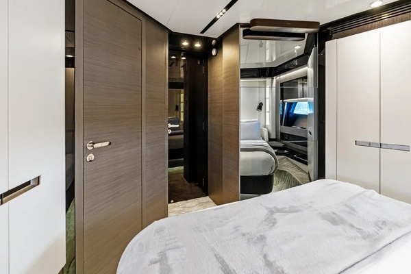 80ft Azimut Yacht For Sale