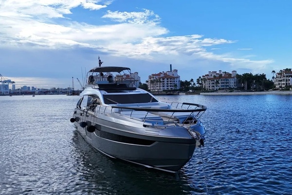 80ft Azimut Yacht For Sale