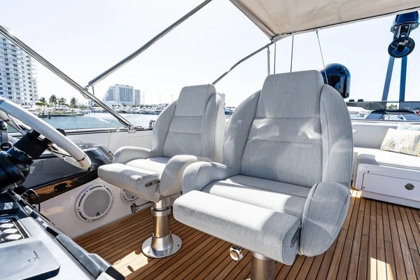 80ft Azimut Yacht For Sale