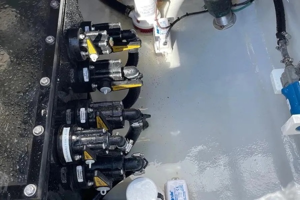 39ft SeaVee Yacht For Sale