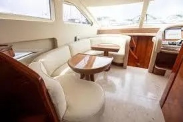 67ft Lazzara Yachts Yacht For Sale