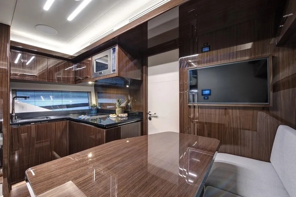 Lazzara Yachts  Yacht For Sale